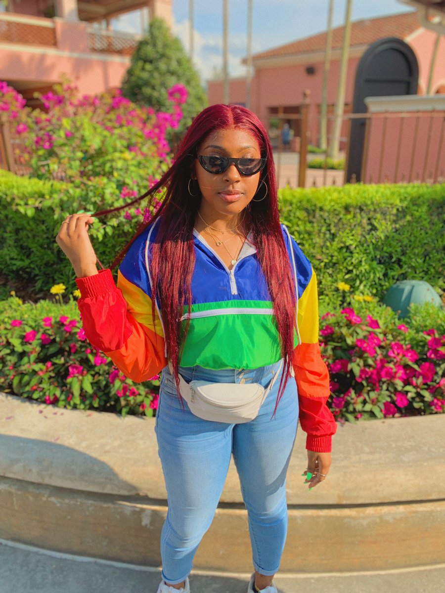 pvonyah_'s tweet image. Shes a different typa bad🤪
#gradbash2k19 #MiramarGB2k19