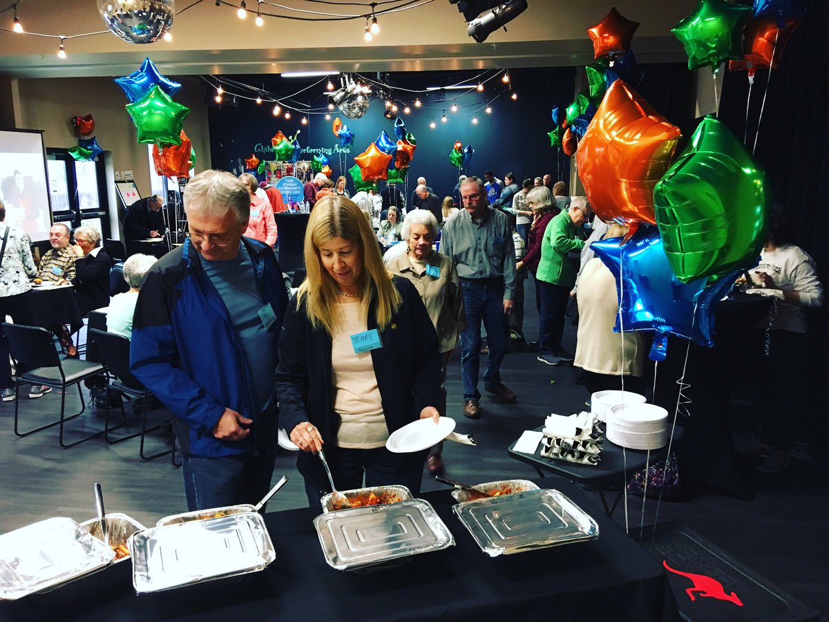 We had a great time celebrating our volunteers last night! Thank you @LPT_Arts for hosting us in your beautiful space and <a href="/Donatellis_MN/">Donatelli's</a> for the yummy food! #thisiswhatcommunitylookslike #volunteers #nationalvolunteerweek
