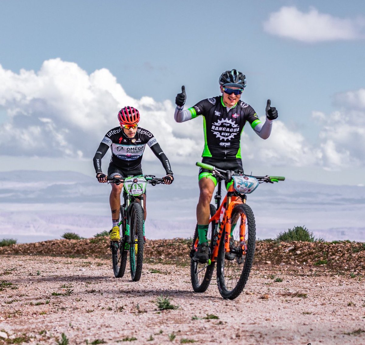 RancaguaBike's tweet photo. Ya de regreso felicitamos a nuestros corredores que dejaron bien puesto el nombre de Rancagua en el #atch2019 consiguiendo excelentes tiempos quedando dentro de los primeros 50 en una carrera donde participan 1000 corredores y mas ! @elcachapoal @capocele @ragliatim @87jpino https://t.co/GSQut27O89