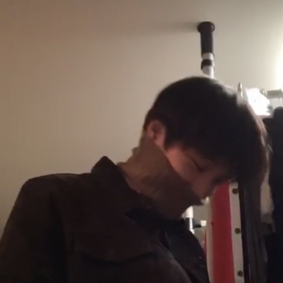 mdntnmttr's tweet image. 안이버 안입어 시렁 시렁 앙탈부려.... 따흑