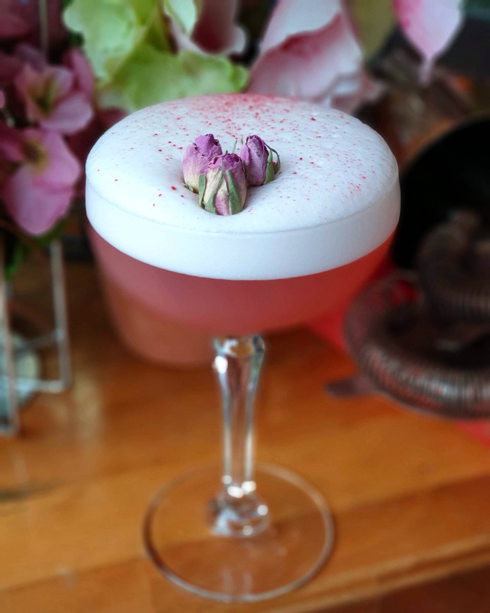 New specials all this week! Our Rose cocktail will take your breath away 😍🌹 
#cocktails #mocktails #mixology #mixologist #prettyinpink