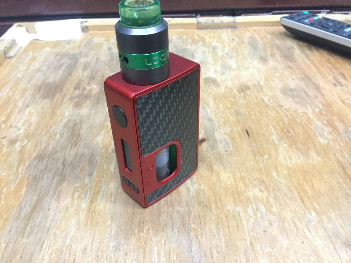 sala1999ch's tweet image. 就職祝いで貰いました！
#VAPE
#looprda
#RSQ