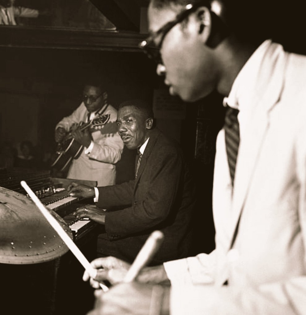 Jimmy Smith 
Donald Bailey 
Eddie McFadden
Jam at Small's Paradise. 
#jazz #jazzgiants #bluenote
#HammondB3 #bluesguiter
#drums