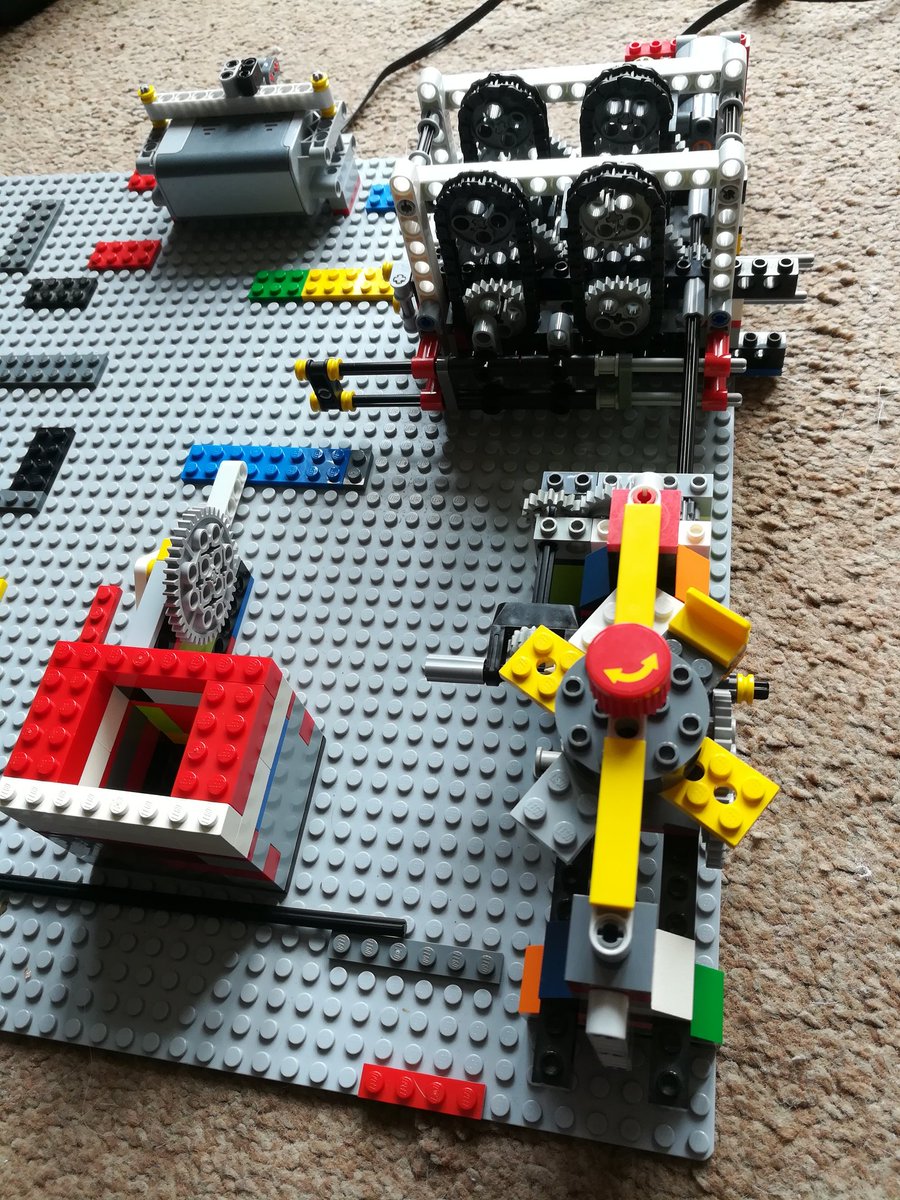 Felicityconlon2's tweet image. Lewis has requested I help him build lego Akiyuki GBC ball factory, I have been compiling the technic parts for over a yr and have started the build. Here is so far #stayplayful #legoengineering