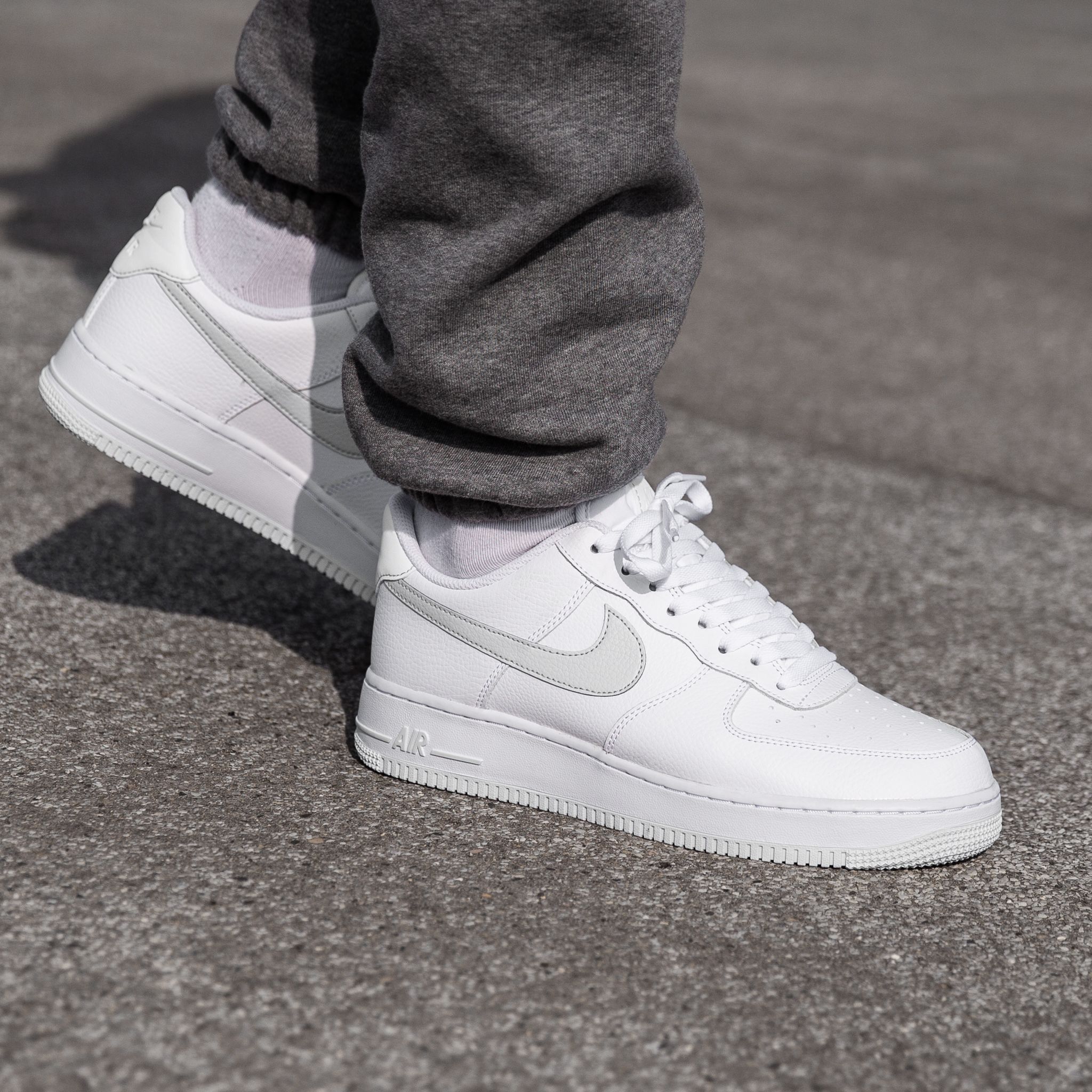 Air force 1 07 clearance white pure platinum metallic silver