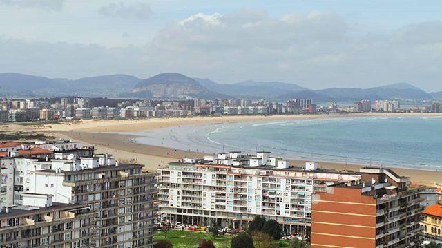 Laredo 
#cantabria #turismo #cantabriayturismo #cantabria_y_turismo #cantabriamola #cantabrico #fotocantabria #igerscantabria #igcantabria #cantabriamola #pasionporcantabria #estoescantabria #cantabriainfinita #estaescantabria bit.ly/2KhJyvu