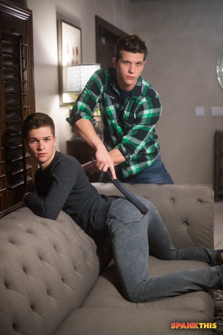 1 pic. SpankThis Latest | Bubble Butt Beat Down ? @johnnyhandsxxx @TaylorXColeman 

?? https://t.co/QbQAPy4wCG
