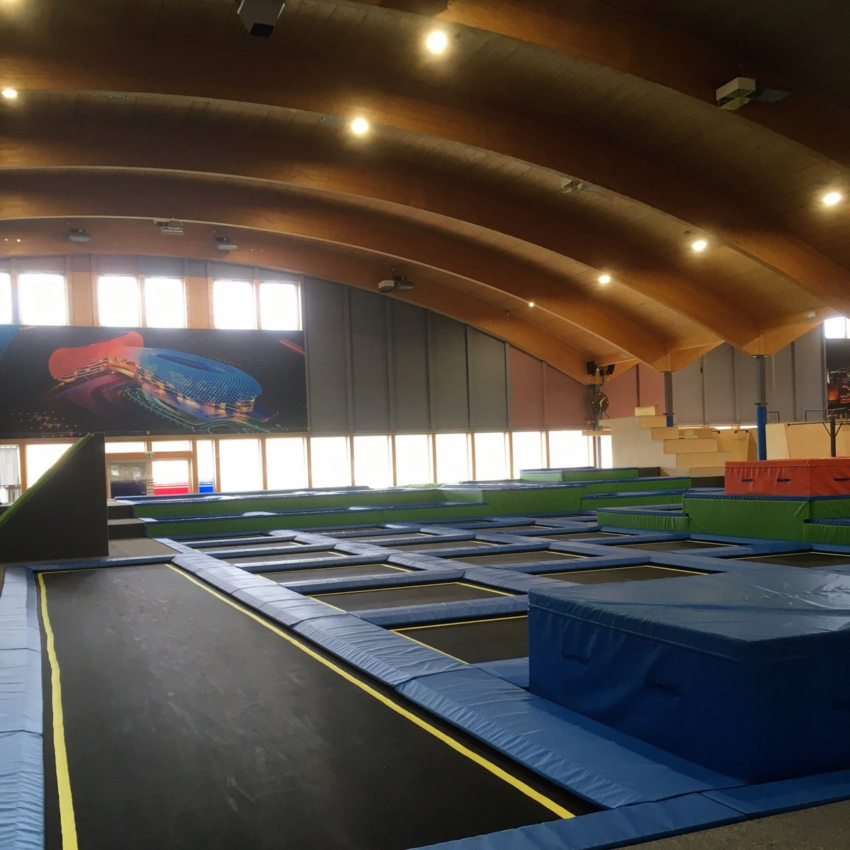 mhofstaetter's tweet photo. hier! #bouncelab #lesefieber https://t.co/b2MxES1GFO