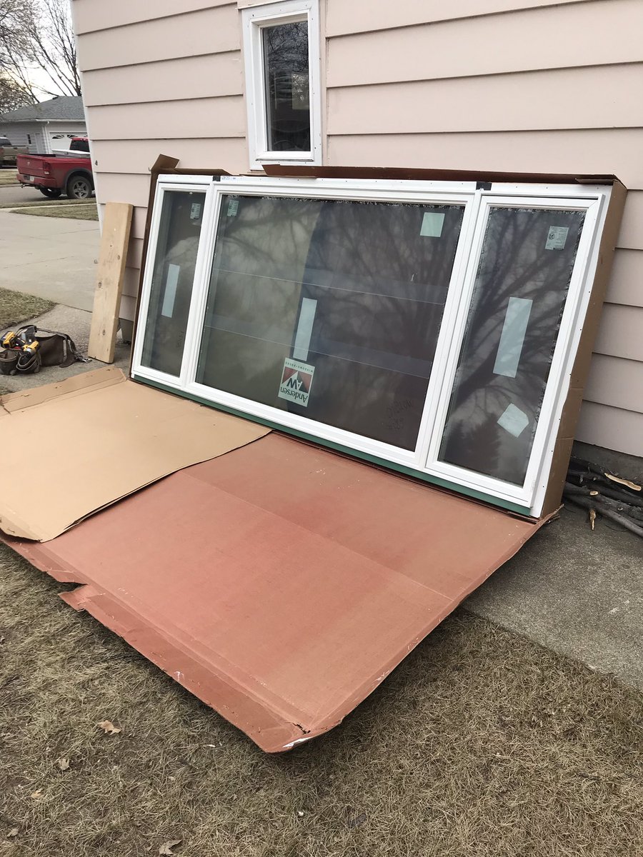 jmoeding75's tweet image. Window monday