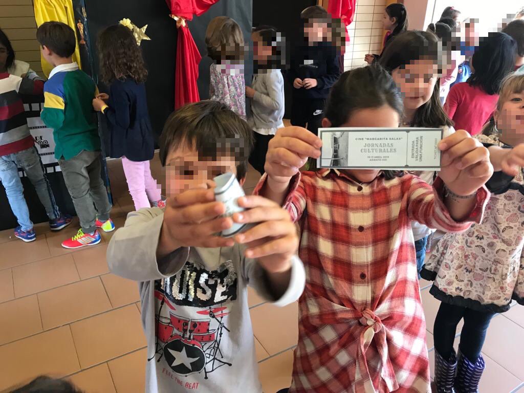 CeipMargaritaSa's tweet photo. 📽⭐️“Los alumnos de primero de primaria de estreno en nuestro cine” @aulafilm 🎞@AmpaMargarita @educacyl https://t.co/1hPERzFTCM