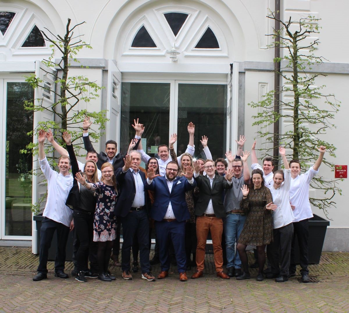 Ton Pinxten, voormalig exploitant van Landhuis Wolfslaar en Wolfslaar Restaurant, heeft per 1 april 2019 beide exploitaties overgedragen aan Danny Kovacevic, eigenaar van Michelin-ster restaurant Monarh in Tilburg.
<a href="/Wolfslaar/">Landgoed Wolfslaar</a>  netwerkbrabant.nl/nieuws/overdra…