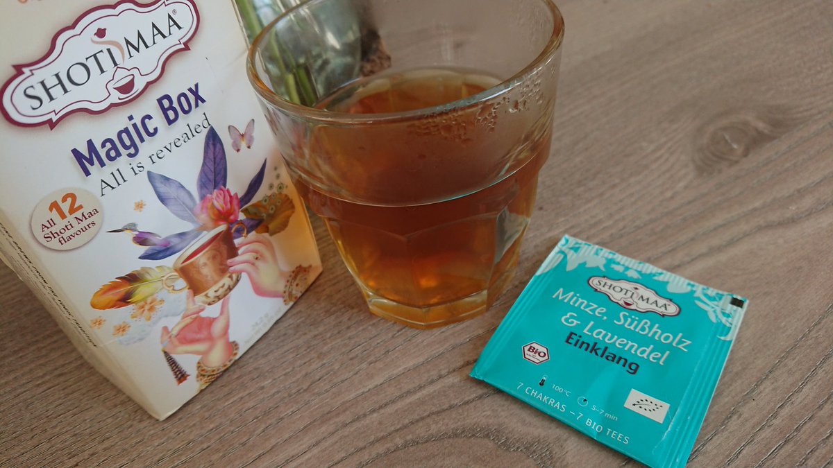 JpFreeBirds's tweet photo. 【本日のお茶】#SHOTIMAA の🌿ハーブティーを頂きました☕
初めの香りは結構、草っぽいのですがリコリスの自然の甘味が凄くて驚きました‼️ ミント、ラベンダー、ブラックペッパー他色々入り✨
食事の後には最適なチョイスでした♪ #茶好連 https://t.co/ZmKXoQwjty