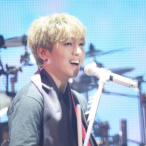 wonfeeled's tweet photo. want some truth on your tl? 

sungjin’s smile is so pretty that it could melt your heart in an instant and his eyes are so sparkly that they look like they hold the whole universe ㅠㅠ https://t.co/DpepSES4DH