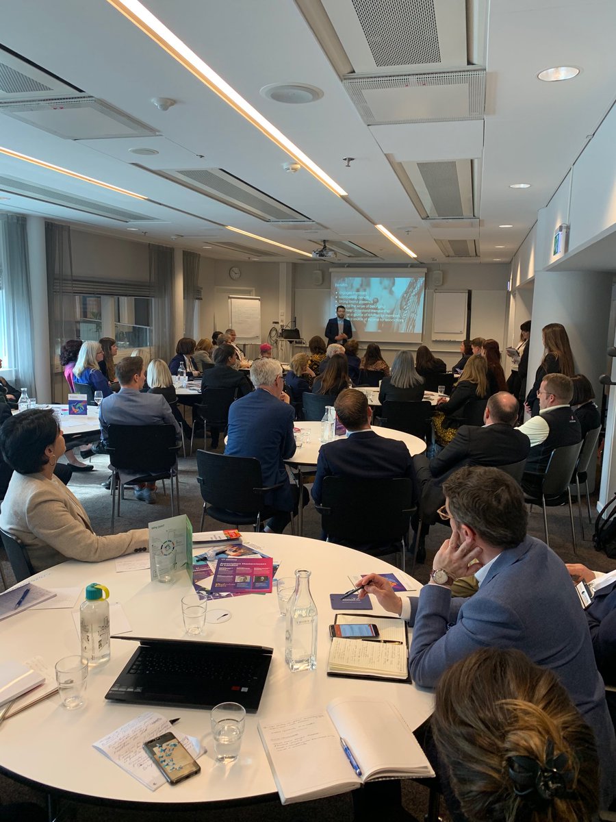 katie_spackman's tweet photo. Miguel Neaves is talking about online communities and says it takes a lot of time to manage and moderate an online community ⁦@goteborgcom⁩ #awc19 https://t.co/6XCfyLyuEG