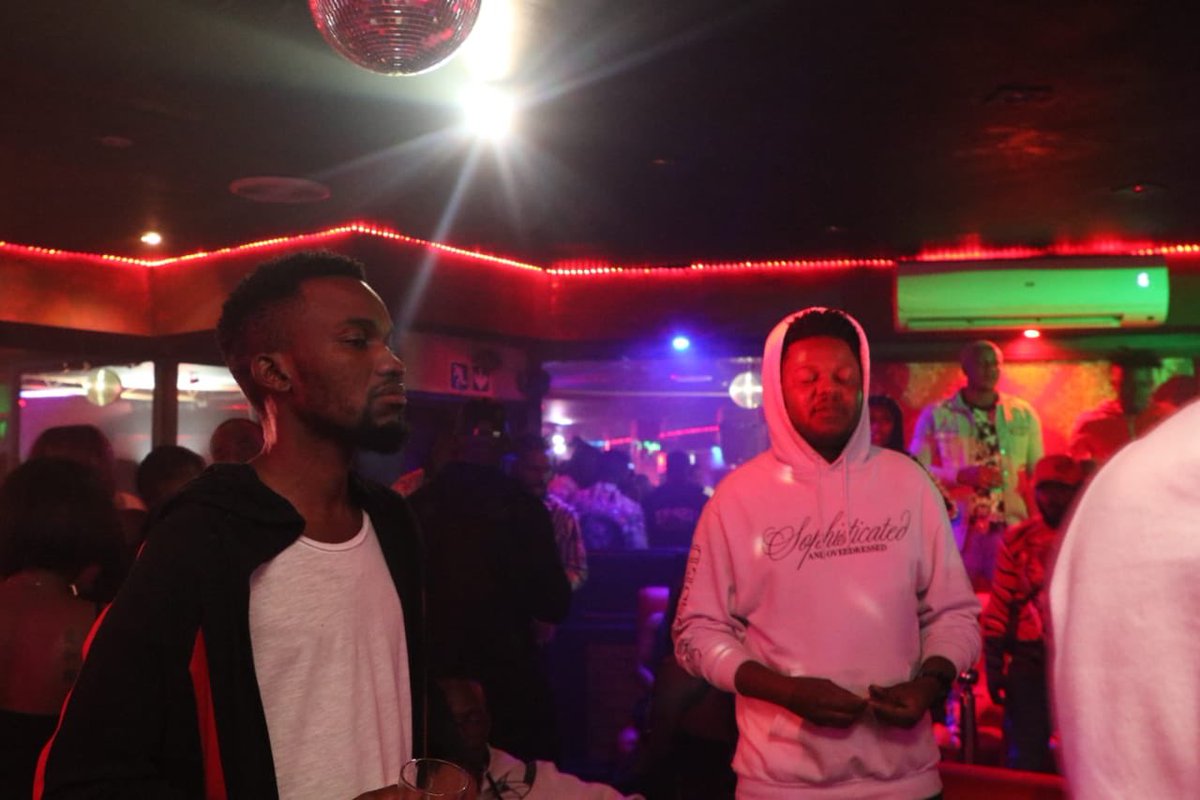 tumeloabcrazy's tweet photo. #nolimit launch π₯. #hydroClub vibes . https://t.co/ZxbIRSkG0Q