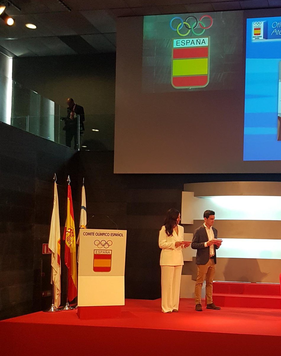 Amplia representación del #atletismo en la presentación de la Oficina de Atención al Deportista del <a href="/COE_es/">Comité Olímpico Español</a> con <a href="/DiegoGCarrera/">Diego García Carrera</a> como uno de los presentadores del evento