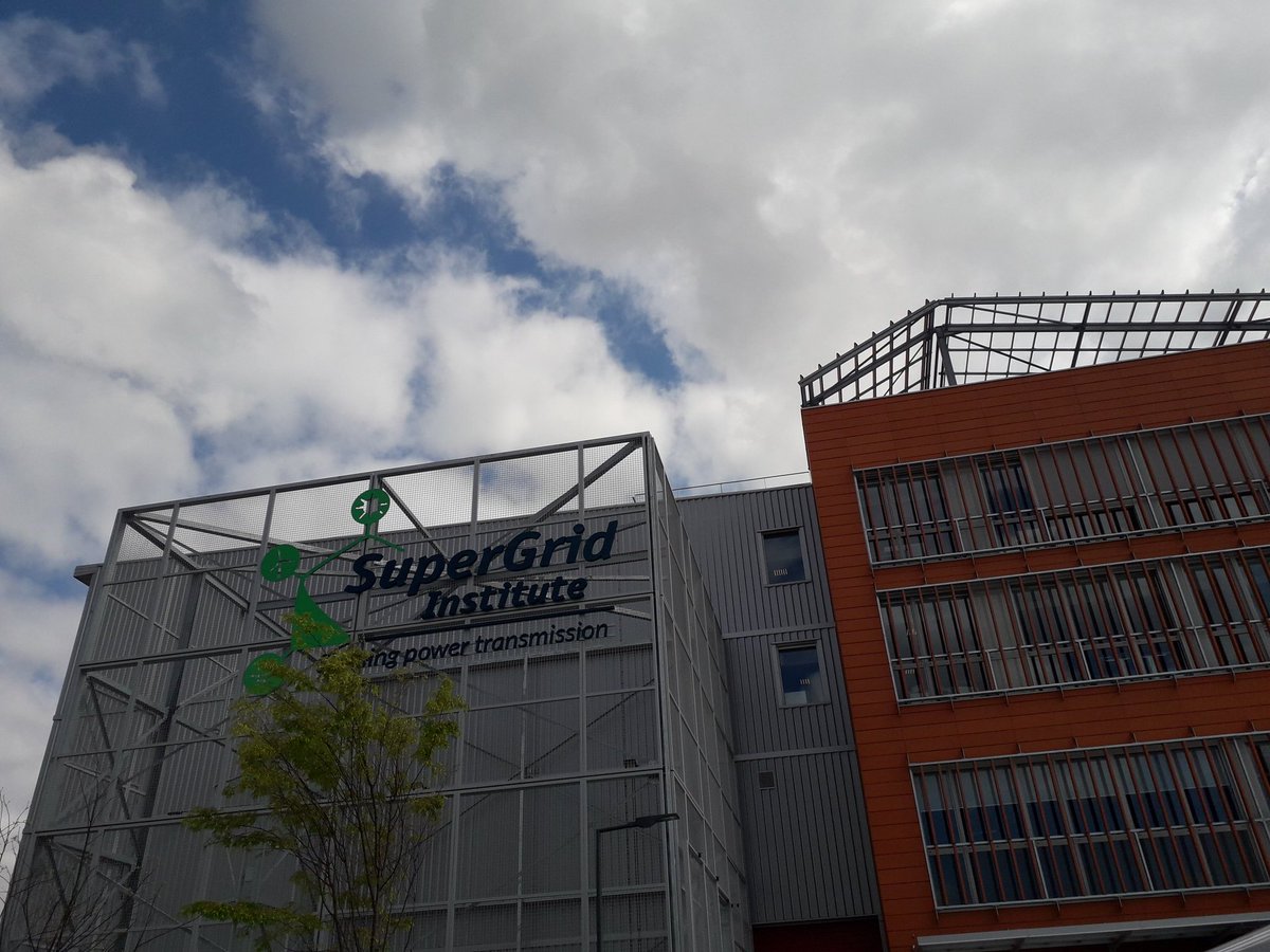Pulsalys's tweet photo. 👏Très belle inauguration de notre partenaire @SuperGridInst, bravo 👏Institut pour la Transition énergétique #ITE #InaugurationSGI #PIA Quand l'expertise industrielle et la recherche publique construisent le monde de demain @UniversiteLyon @grandlyon @auvergnerhalpes https://t.co/R0PtcBBwjy