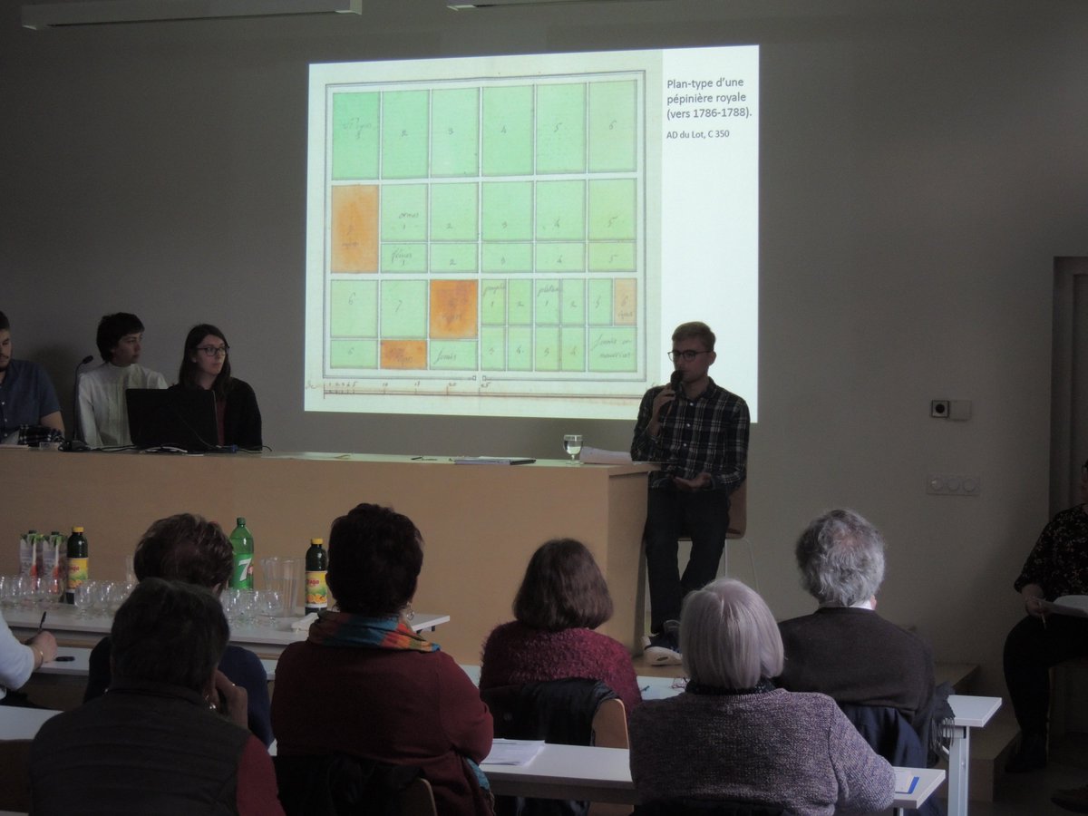 CahorslaModerne's tweet photo. Retour sur notre conférence de jeudi dernier à l'Auditorium du Centre Universitaire Maurice Faure. Les adhérents de @etudeslot et de l'Université pour tous Cahors-Quercy ont découvert notre travail sur l'architecture et l'urbanisme à Cahors aux 17e et 18e siècles ! #patrimoine https://t.co/2VTyvlsJgz