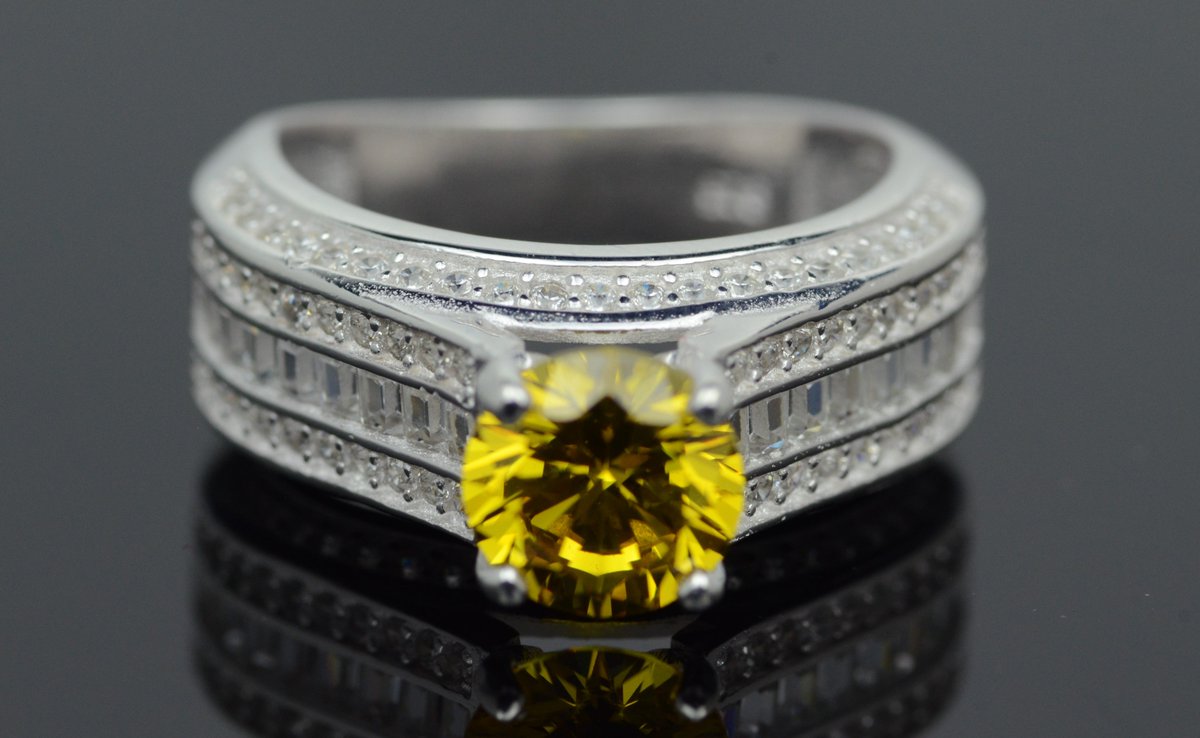 craft_native's tweet image. Women Round Cut Yellow Topaz Ring Sterling Silver 925 Handmade Women Engagement Ring.
Get it for your loved one, or treat yourself for a classic timeless style.
#Topaz #YellowTopaz #HandmadeRing #ArtisanRing #Artisan #Timeless #sterlingsilver #WomenRing #RingsForHer #ForHer #Gift