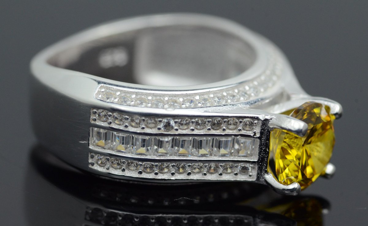 craft_native's tweet image. Women Round Cut Yellow Topaz Ring Sterling Silver 925 Handmade Women Engagement Ring.
Get it for your loved one, or treat yourself for a classic timeless style.
#Topaz #YellowTopaz #HandmadeRing #ArtisanRing #Artisan #Timeless #sterlingsilver #WomenRing #RingsForHer #ForHer #Gift
