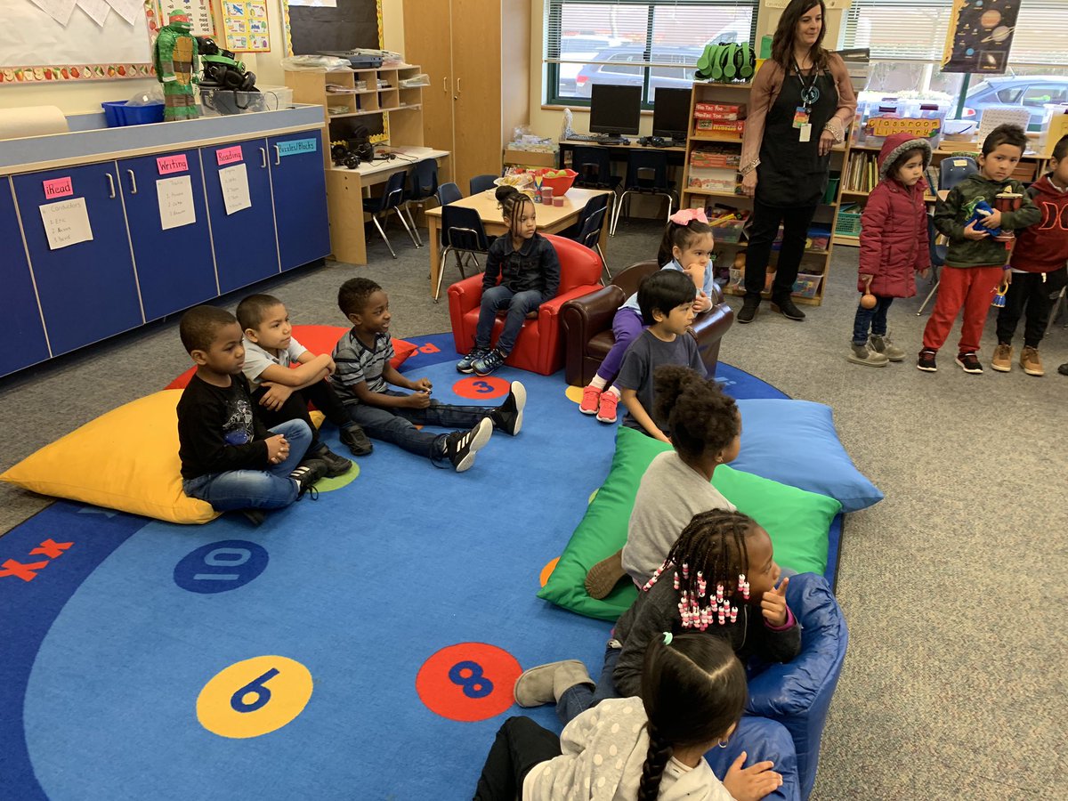 tiffanysorto0's tweet image. TMES is celebrating Week of the Young Child! Pre-K Ss marched to our K friends for Music Monday! Ss did a performance for each class to kick off the exciting events happening this week! Stay tuned to see what we have in store for Tasty Tuesday! #woyc19 #nextlevelAPSD @NAEYC