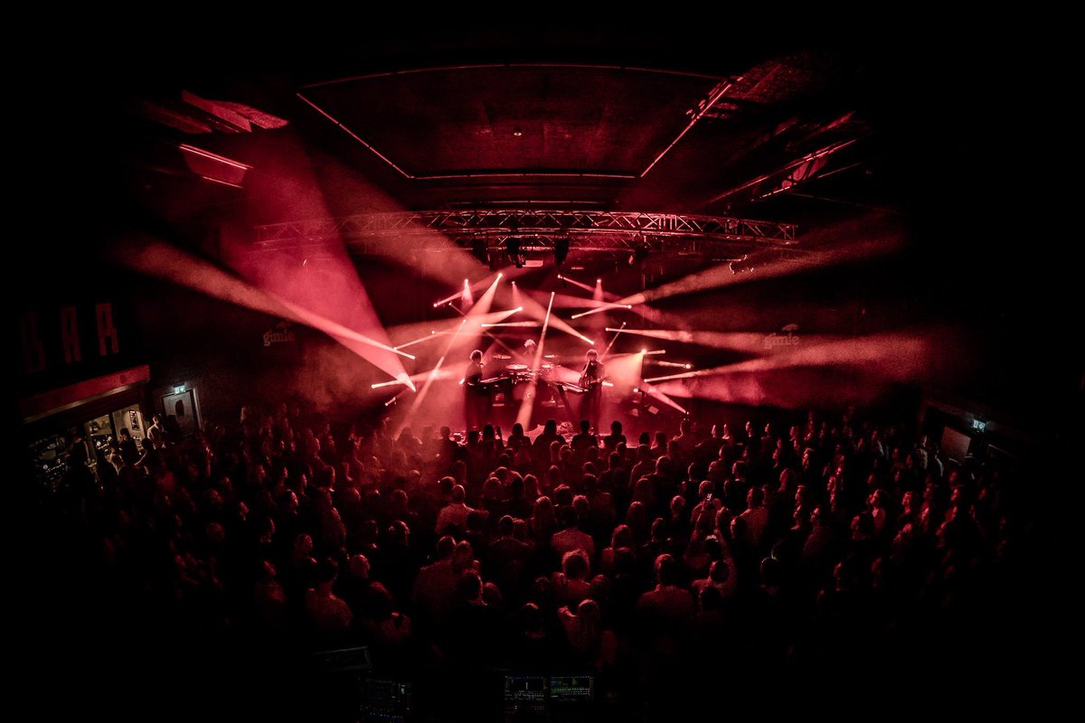 Leland.dk var på pletten, da <a href="/AlexVargas/">Alex Vargas</a> gæstede Roskilde på sin netop afsluttede Danmarksturné, og fik en række skarpe skud af en forrygende skarp musiker 🙌