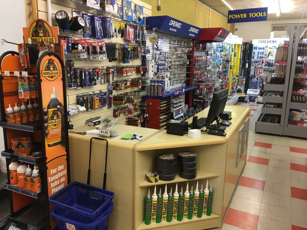 scardifields's tweet photo. NOW OPEN: NEW HORSHAM HARDWARE (HANDYMAN DIY) BRANCH 

Ironmongery - Timber - Decorating - Plumbing - Tools - Security 

Open to Trade and Retail - account facilities available!

Monday - Saturday : 8am - 5.30pm
Car park at the rear
01403 265 191

21 &amp; 23 Queen Street, RH13 5AA https://t.co/zDAq7BQSSN