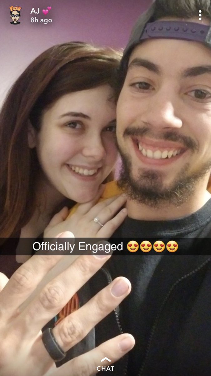 Sabrina30695780's tweet photo. I have had the CRAZIEST 24 hours of my LIFE this weekend! The love of my life asked me to marry him. AND After 22 years of being an only child I’m now a big sister! I cannot begin to describe how full my heart is ❤️💍 #engaged #displaymykay #bigsister @Spearhead31820 https://t.co/9ury3minRD