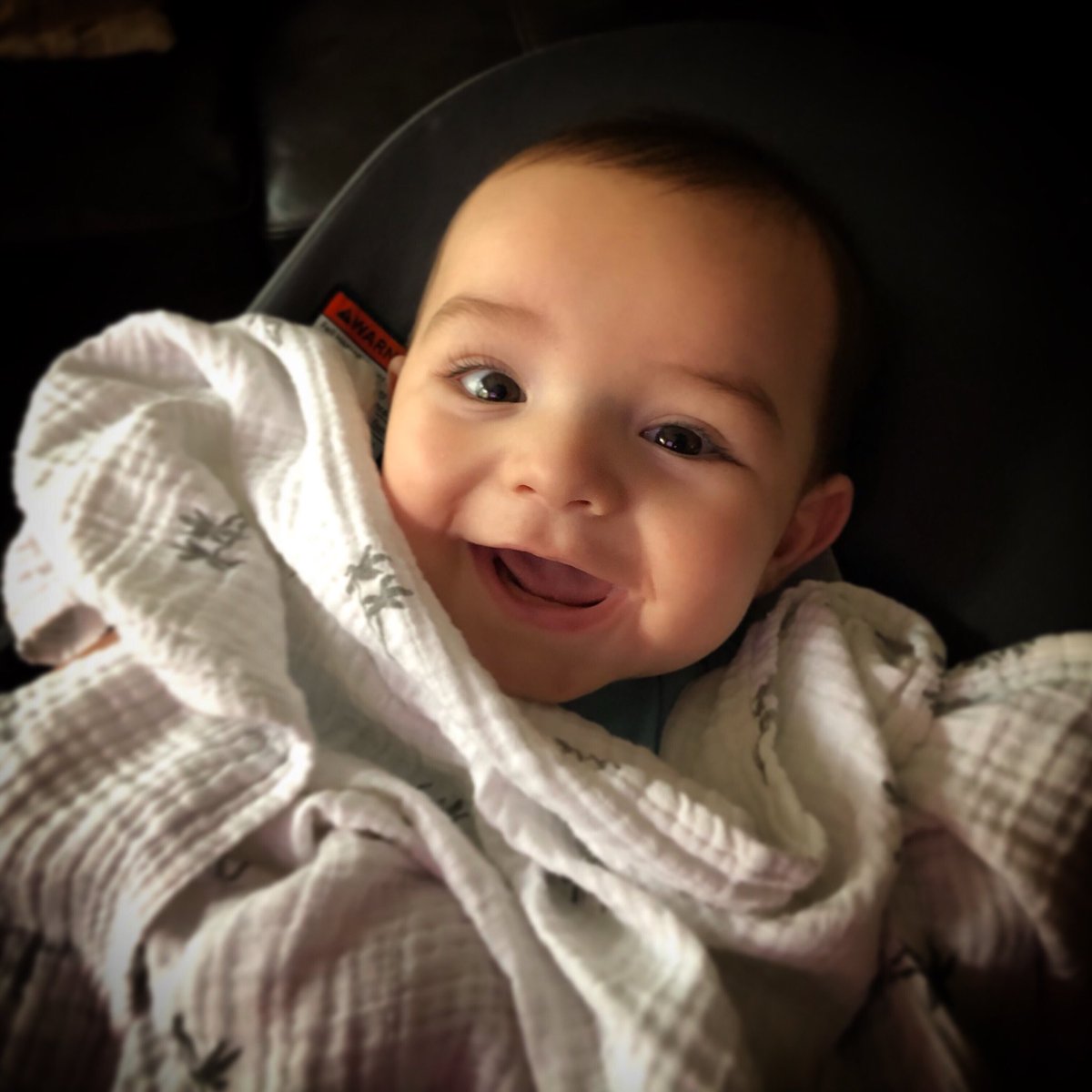 adamclanton's tweet photo. Rainy days and Mondays suck. Here’s a pic of my kid to hopefully make it better. #CarsonRoss #LetsPutASmileOnThatFace https://t.co/8Z012x1HkK