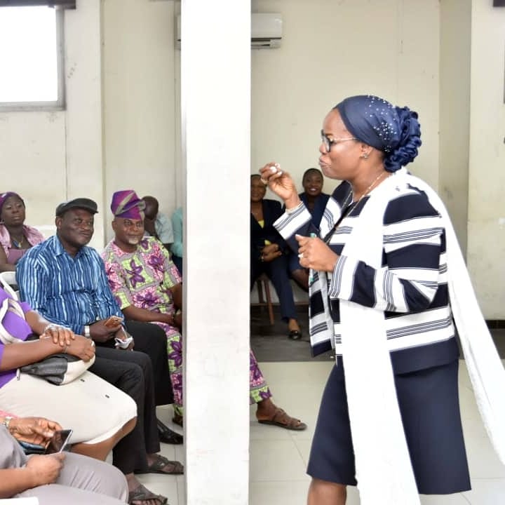 iruvilcda's tweet photo. The Executive Chairman Iru VI LCDA (Hon.) Princess Rasheedat Abiodun Adu  addressing  the revenue officers appreciating them for their support in the just concluded elections, and also encouraged them to put their best to work, and exert diligence and integrity. https://t.co/TGRnRHoTSO