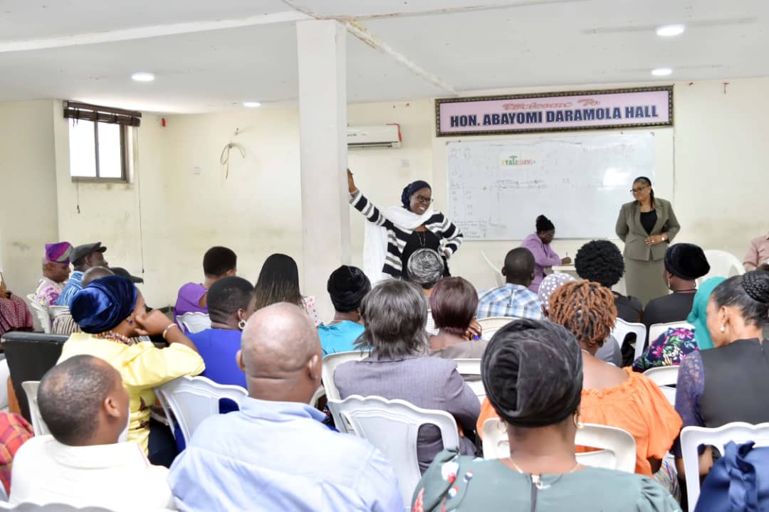 iruvilcda's tweet photo. The Executive Chairman Iru VI LCDA (Hon.) Princess Rasheedat Abiodun Adu  addressing  the revenue officers appreciating them for their support in the just concluded elections, and also encouraged them to put their best to work, and exert diligence and integrity. https://t.co/TGRnRHoTSO