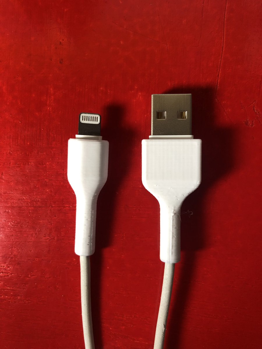 Estoy haciendo estos protectores para cables de iPhone. Los hago desde mi impresora 3D con la esperanza de salvar todos los cargadores que pueda ya que los mal paridos les encanta romperse.
Más info no al ig: @marcosmarcomarcos
Si no les interesa, con un RT me ayudan un montón.🙏🏼