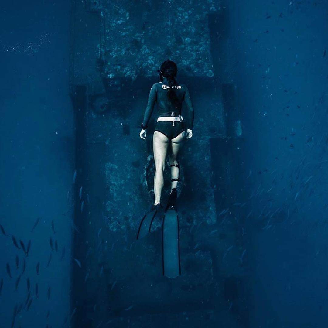 Slowly into the new week...🐬💦🌊
@jenna_papaya 🐠
@j.kowitz 
#apnea #freedive #underwaterphotography #moodoftheday #KeepCalm #underwater #apneaaddicts #mares70years #photooftheday #instaphoto #underwaterlife #sealovers #scubadivingequipment #oceanlover #underwaterlicious