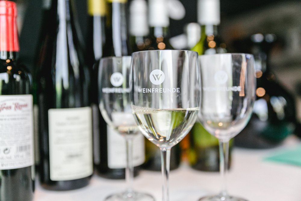 BLOGST_'s tweet photo. Netzwerken, Wein und Design? Seid dabei beim BLOGST Meet up mit Mill Vintage und @Weinfreunde_de https://t.co/A4KZdtk530 #köln #meetup #blogst https://t.co/0hYvT9fSjS
