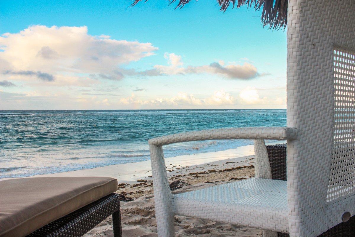 GMSplash's tweet photo. It's okay to be lazy here. #GrandMemoriesSplash #CelebrateComfort https://t.co/Ho44IfABJe