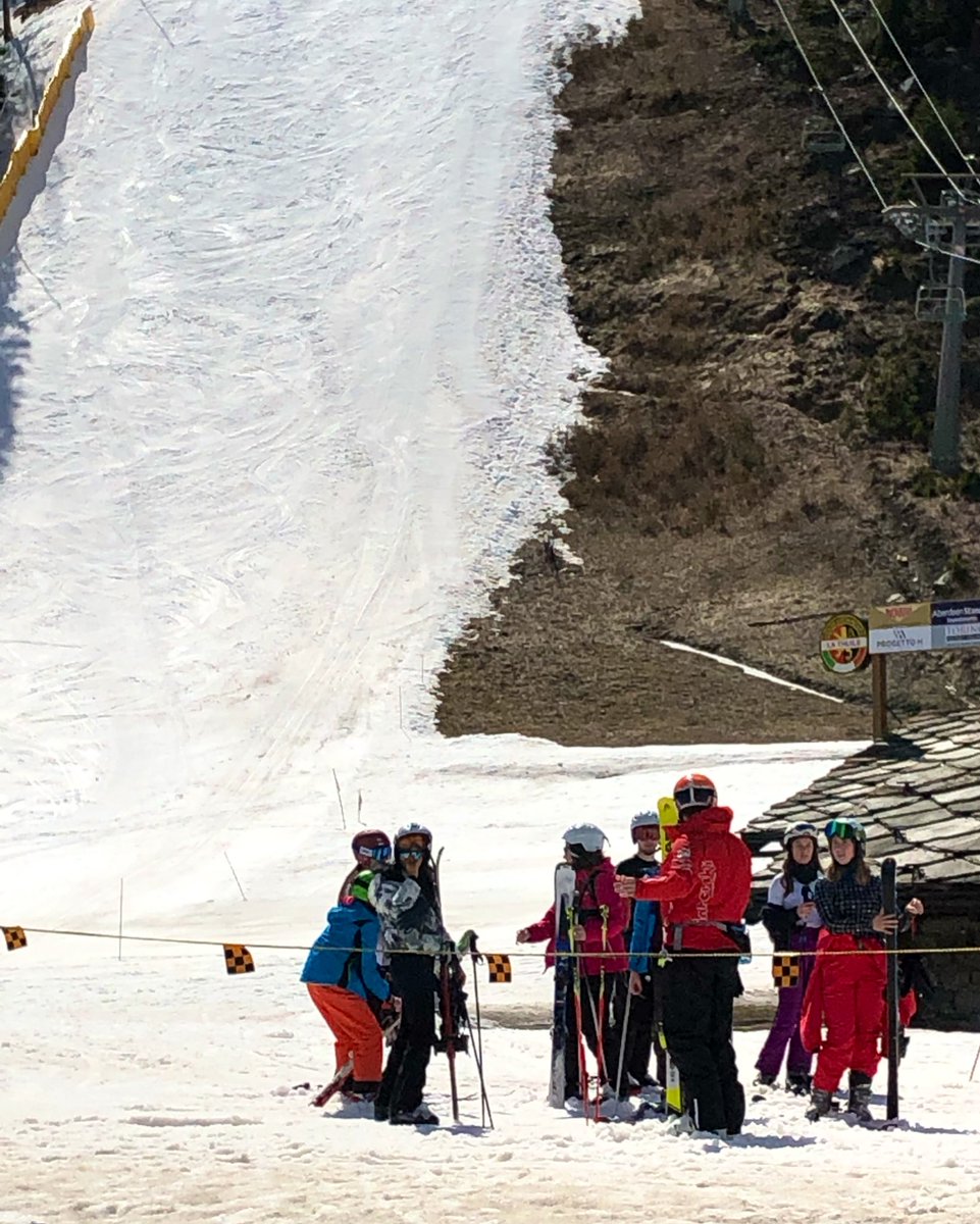 TPSSport's tweet photo. Day 1 of skiing complete - full of sun, snow and ski fun! #skiready #TPSskiteam #aostavalley2019 #rollonday2 #tpssport https://t.co/JibJUbDoz7