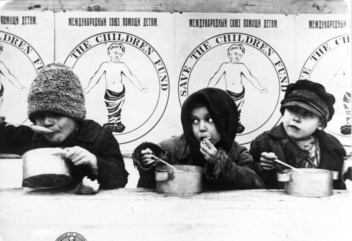 savechildrenuk's tweet photo. In 2019, Save the Children celebrates 100 years of working at the interface of politics, humanitarianism, and children’s rights. What does the future hold? Find out more >> https://t.co/U1CqwirWnc
#SCconf100 #LSESave https://t.co/kLDWTzXgKW