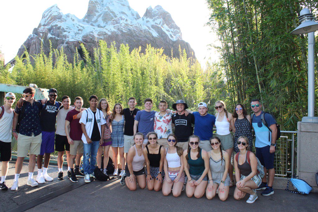 kathcbres's tweet photo. Many happy NB Seniors reporting in from @WaltDisneyWorld Animal Kingdom this morning! https://t.co/tICVzQDaKW
