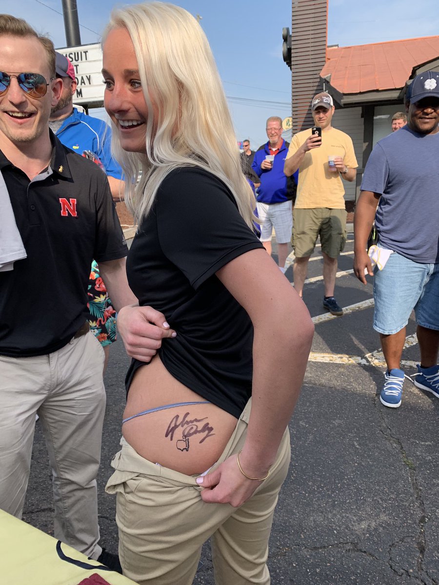 All I can say is ....I love my life! <a href="/Hooters/">Hootie</a> #MastersWeek #IHavetheBestFans #Augusta #Merchandise #Itwasheridea #ShowingeveryoneherNewInk