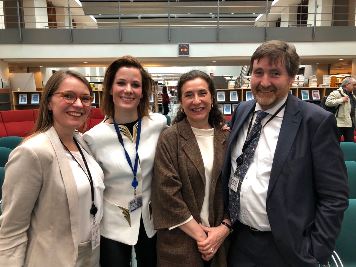 Global Trends team with ⁦@FlorenceGaub⁩, after the launch of the #ESPAS report. #euforesight #teamwork #togetherwearestronger ⁦@DanieleRechard⁩ ⁦⁦@freya_windle⁩