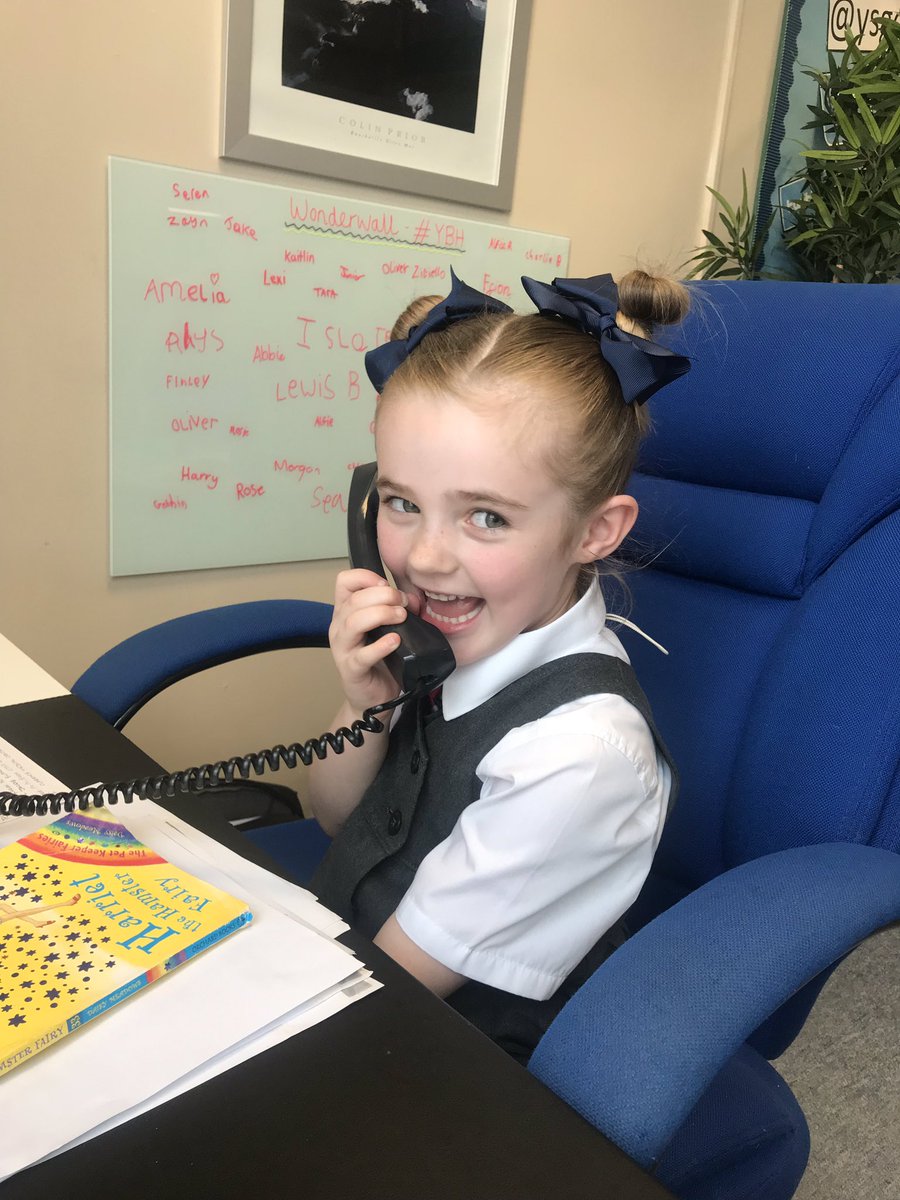 ysgolbrynhedydd's tweet photo. What a wonderful reader came to visit me this afternoon. 📚 #reallyproud #phonecallhome #YBHHTWONDERWALL #readingpower https://t.co/j3v5YkhXJH