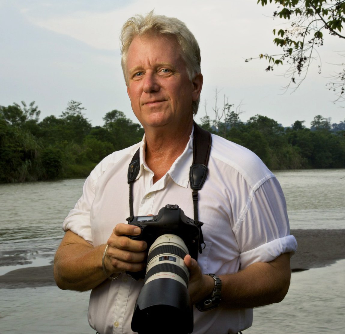 On April 13th, go around the world in search of big cats with award-winning photographer Steve Winter at National Geographic Live 'On the Trail of Big Cats.” #NatGeoLive Reserve your seats → bit.ly/2TgA1nt