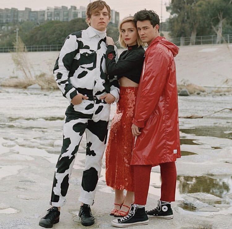 Chilling Adventures Of Sabrina tweet media