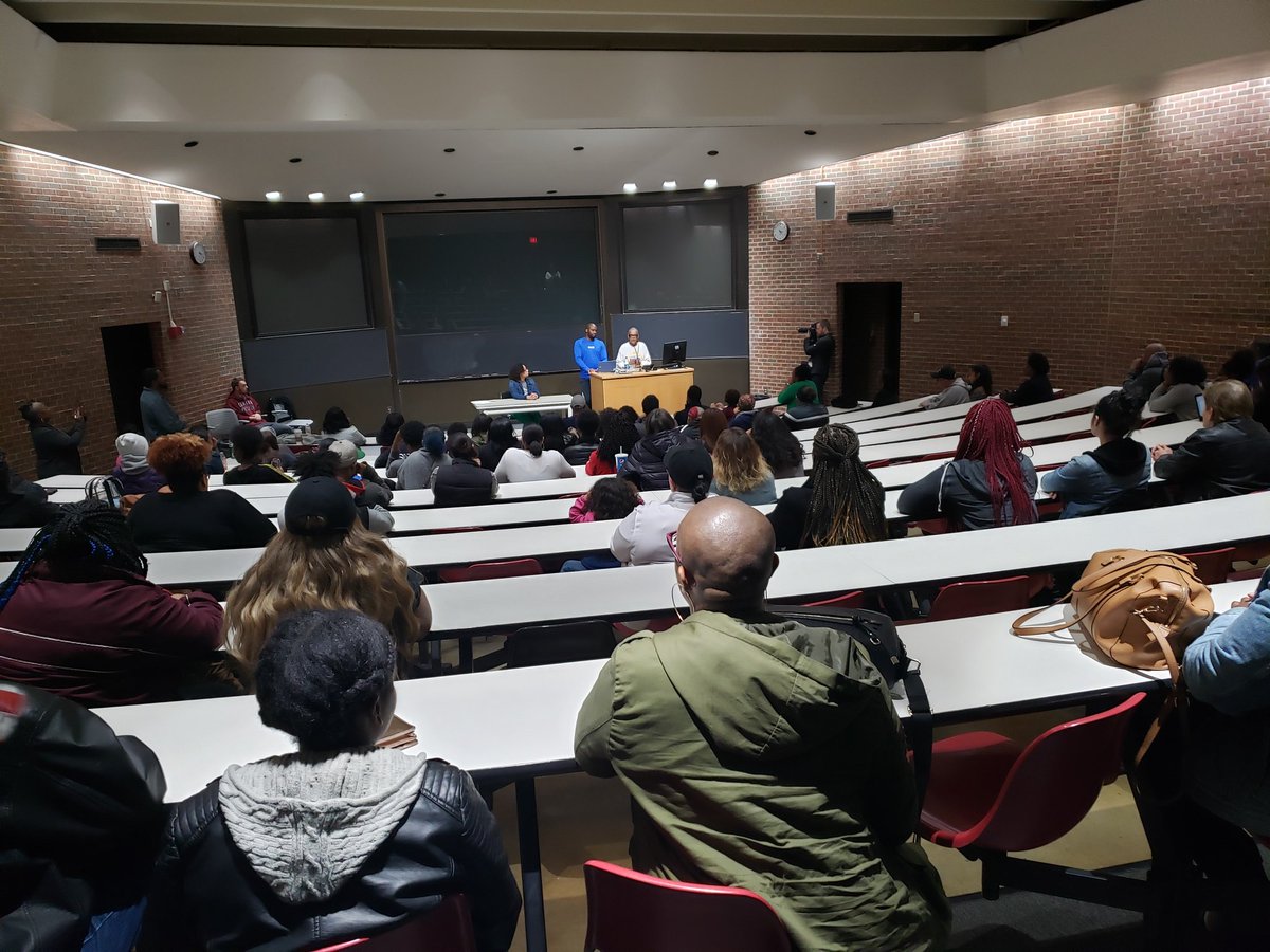 sentinelmentors's tweet photo. Racine is represented well, with youth from all 3 public high schools that will be attending the 2019 Spring Break Black College Tour! #SentinelMentors #GetOnTheBus @uwparkside @HorlickHighSch @Park_Panthers @THECASEEAGLES https://t.co/hHvlIVHRm8