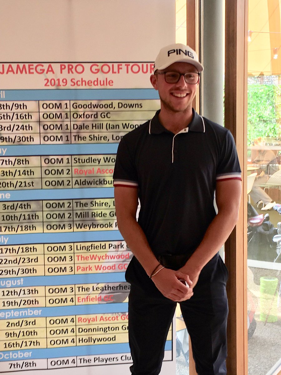 JamegaTour's tweet photo. It’s definitely glorious @goodwood_golf for @GeorgeBloor @janelythe scores a flawless 63 (-9) to storm into the lead #minitour #progolf #1developmenttour https://t.co/kiYnue3QDE