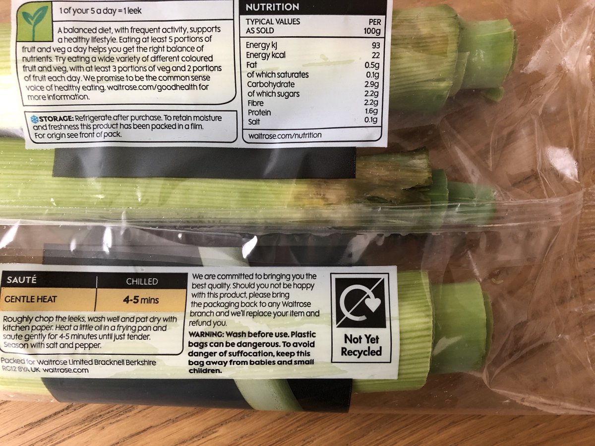 bedford81's tweet photo. @waitrose Not sure who was on picking duty at your enfield branch today, but maybe they could be shown how to choose non rotting leeks for home delivery! https://t.co/yN3tK2sszz