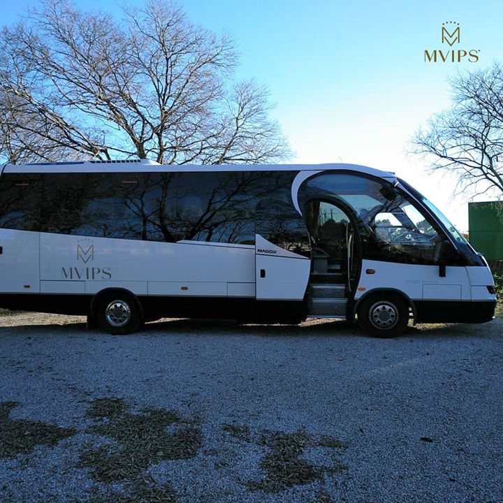 MVips_'s tweet image. #MvipsSL #Barcelona 
Nuestro bus de lujo, transporta a 26 pasajeros con el mayor nivel de confort.
Desde un exclusivo hotel céntrico de Barcelona a una de las bodegas catalanas con más proyección a nivel internacional.
Ph: Juan Manuel Siles Cuesta