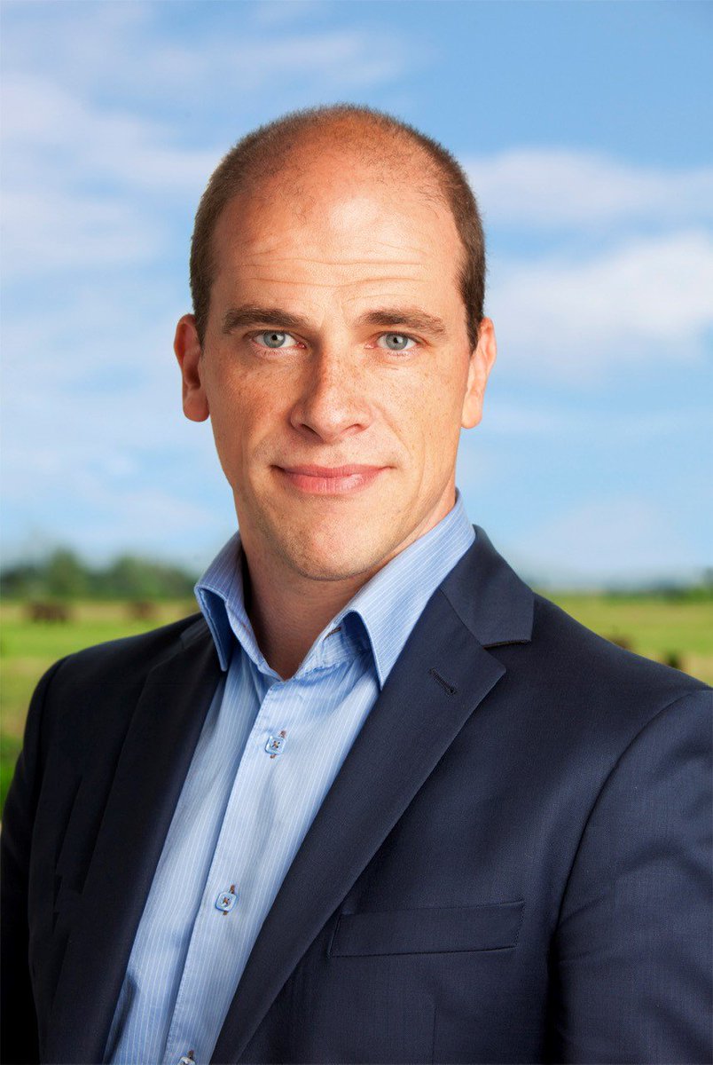 Eindelijk mogen wij het bekendmaken! Diederik Samsom gaat NeVaCon 2019 openen! Diederik Samsom is voormalig partijleider van de PvdA. Op dit moment is zelfstandig ondernemer en adviseur in duurzame energie en is hij de voorzitter van de Klimaattafel Gebouwde Omgeving.