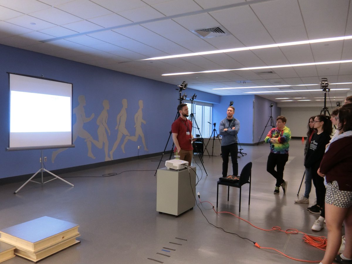 runsnrc's tweet image. Always a great time promoting biomechanics @runsnrc for #NBD2019 @BiomechanicsDay