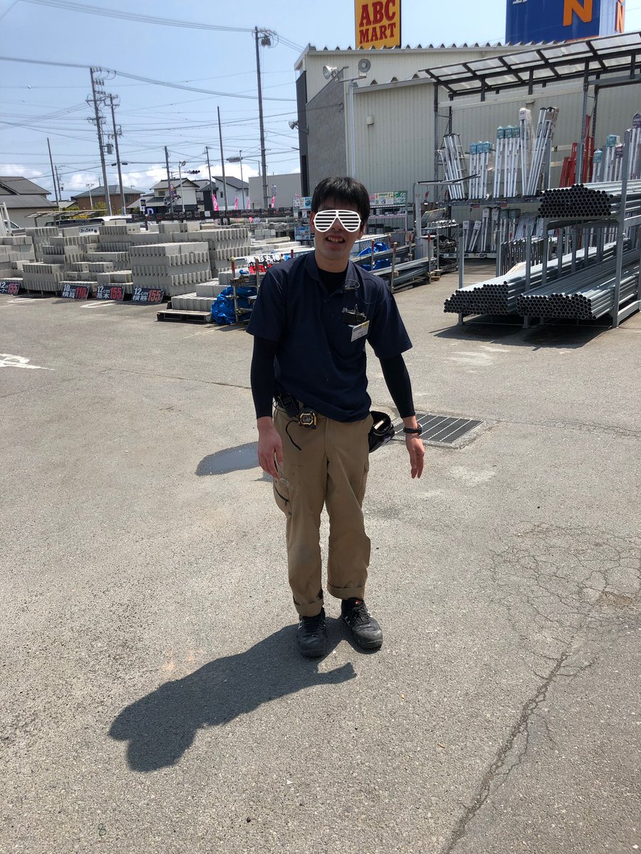 06en26yu's tweet photo. 先輩は元気でした https://t.co/x7vyq3D9bN